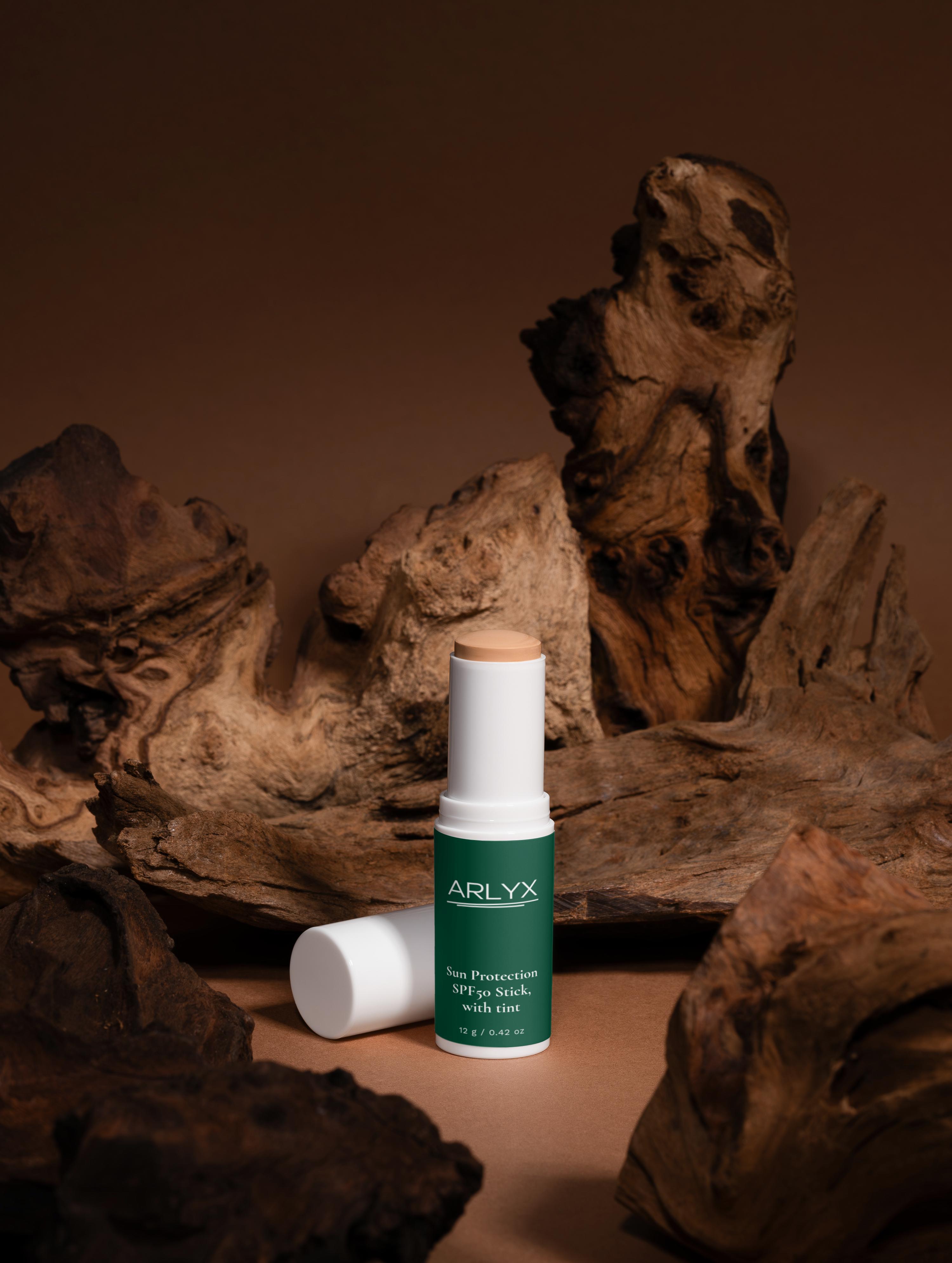 Sun Protection SPF50 Stick, with tint